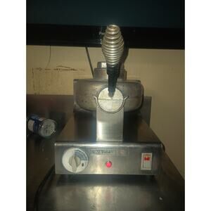 Wells Commercial Waffle Maker #bb6395. Tested Working